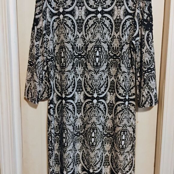 Tacera Black and White Patterned Dress - Picture 11 of 16